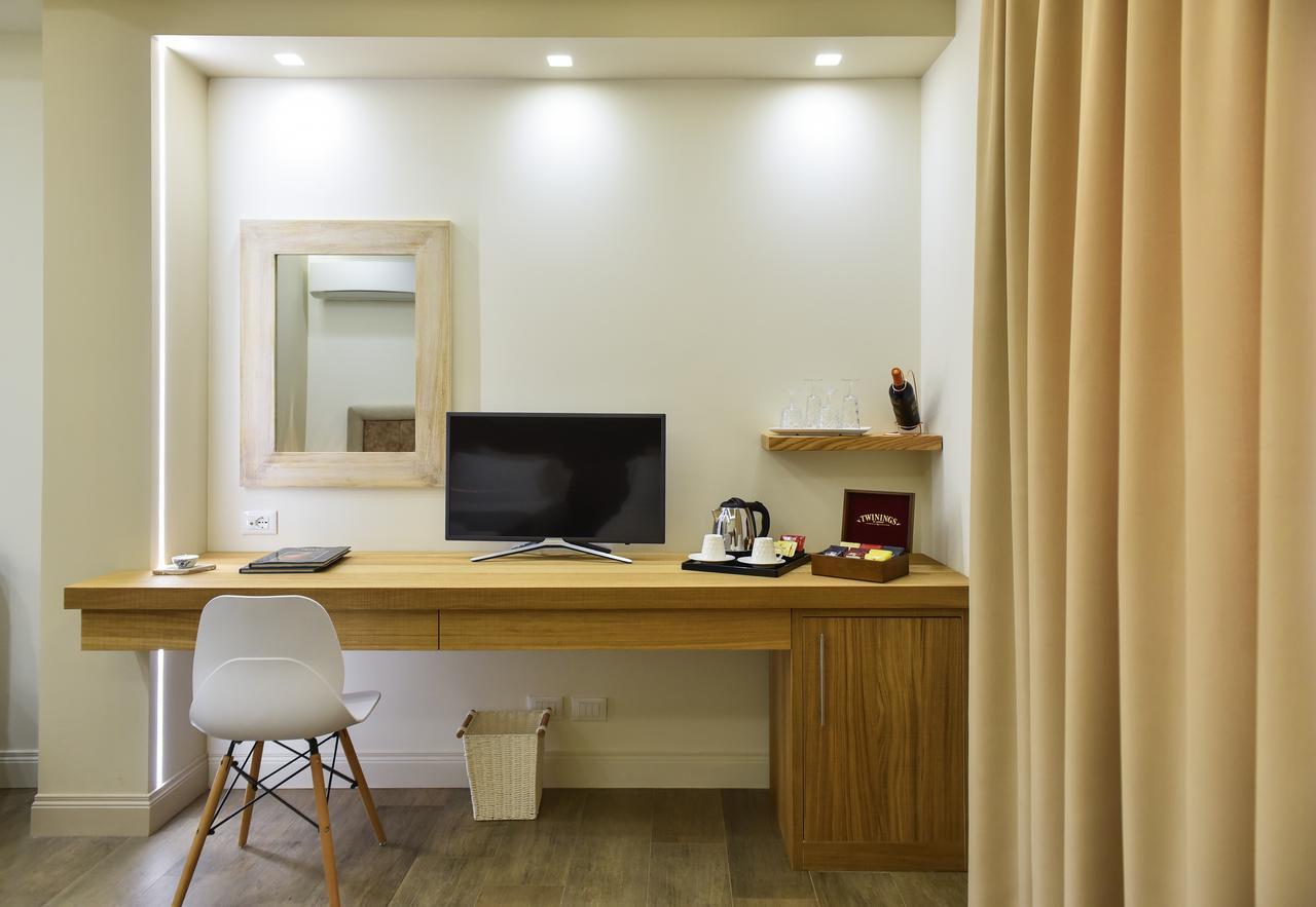Kete Deluxe Rooms มารินา ดิ ปาลมา ภายนอก รูปภาพ