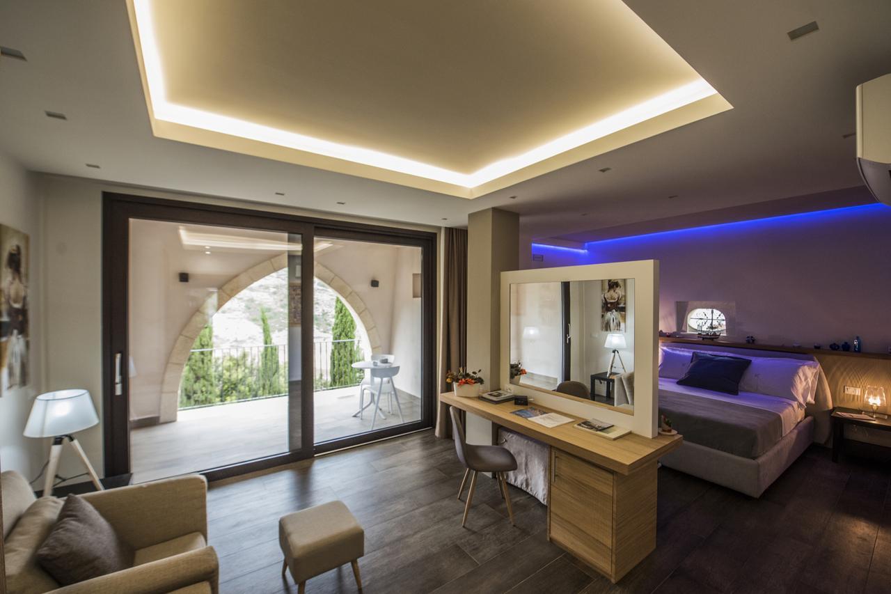 Kete Deluxe Rooms มารินา ดิ ปาลมา ภายนอก รูปภาพ
